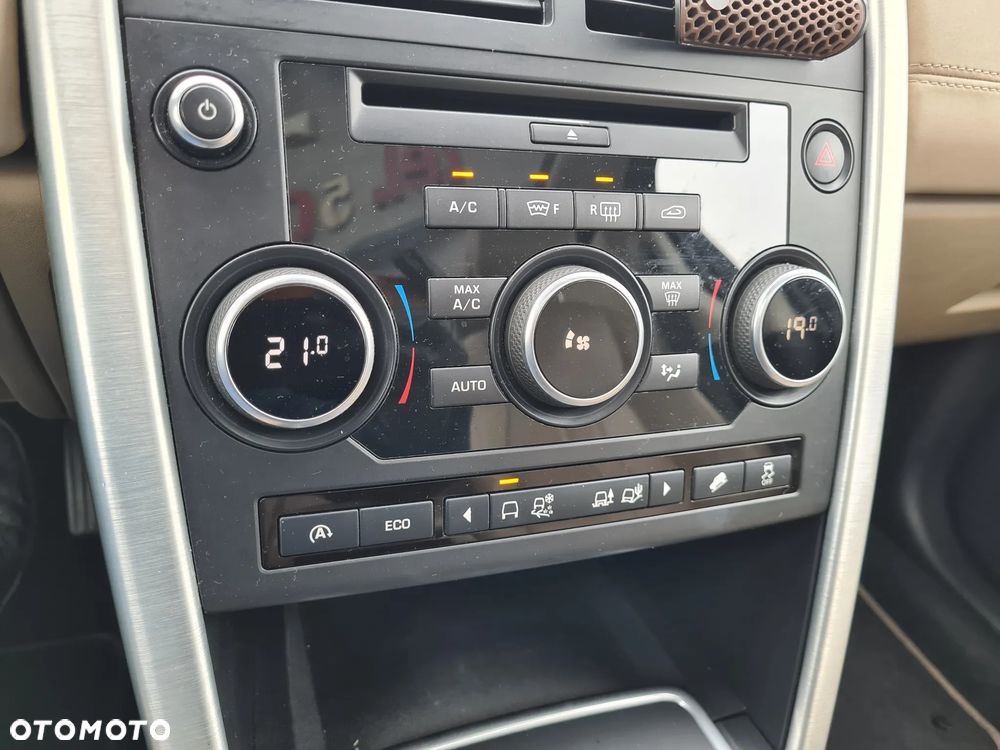 Land Rover Discovery Sport 2.0 TD4 HSE - 29