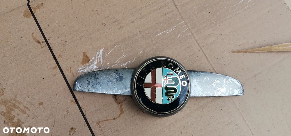 ALFA ROMEO ZNACZEK LOGO EMBLEMAT LS383066 ORYGINAŁ - 1