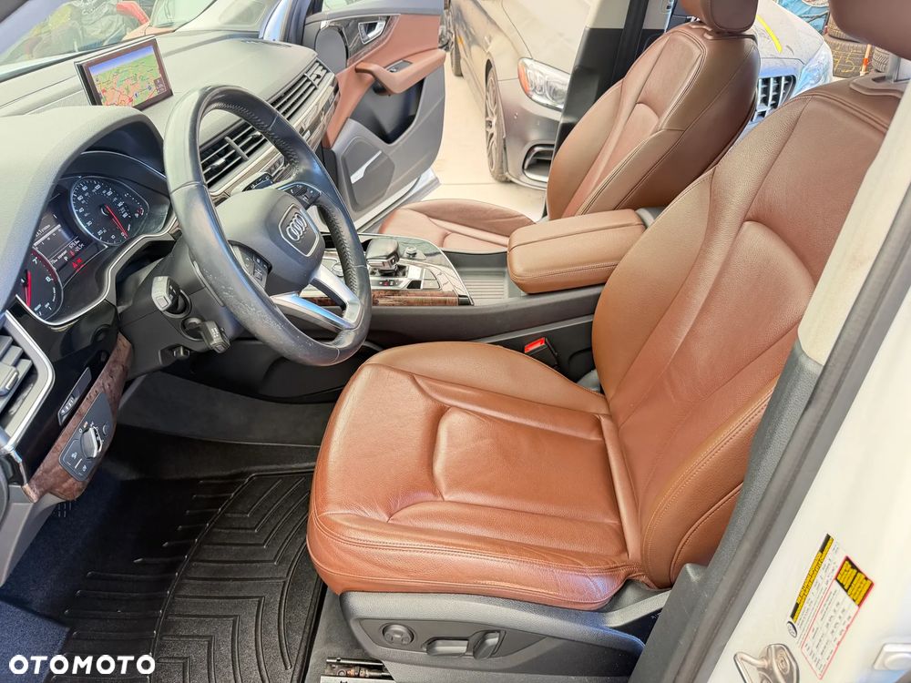 Audi Q7 3.0 TFSI Quattro Tiptronic - 7