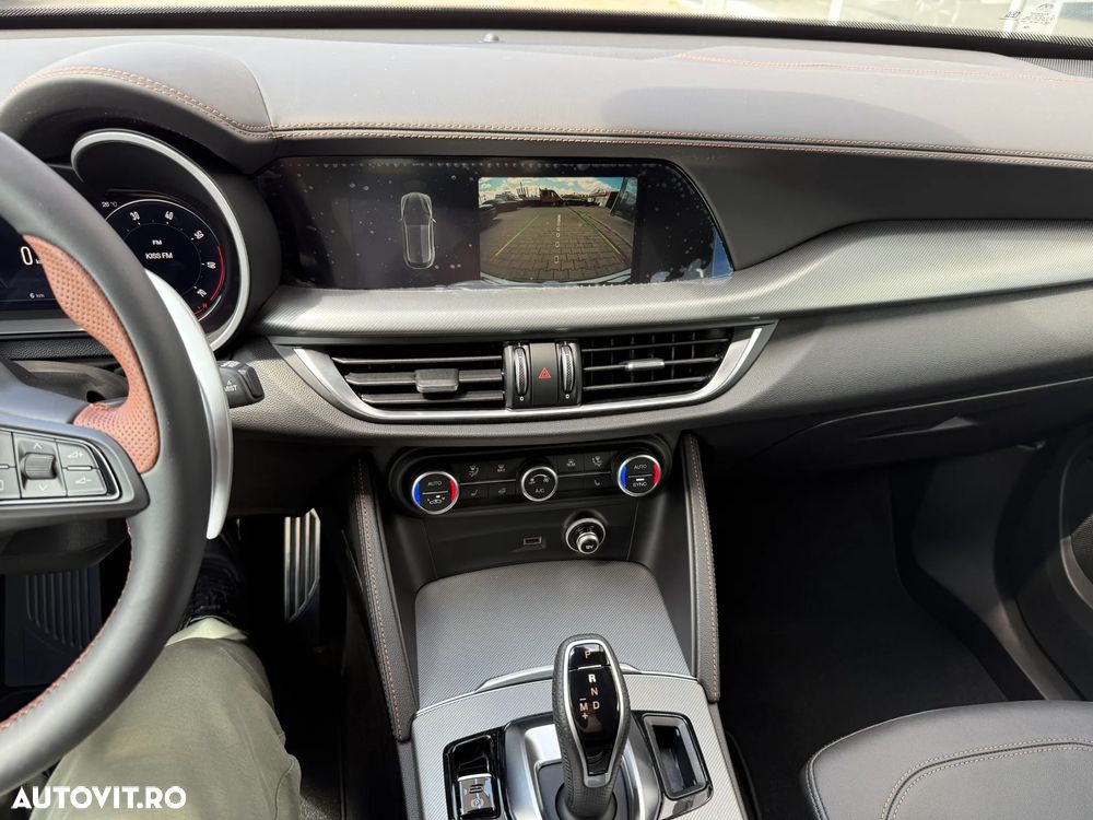 Alfa Romeo Stelvio 2.0 Turbo AWD AT8 Intensa - 22