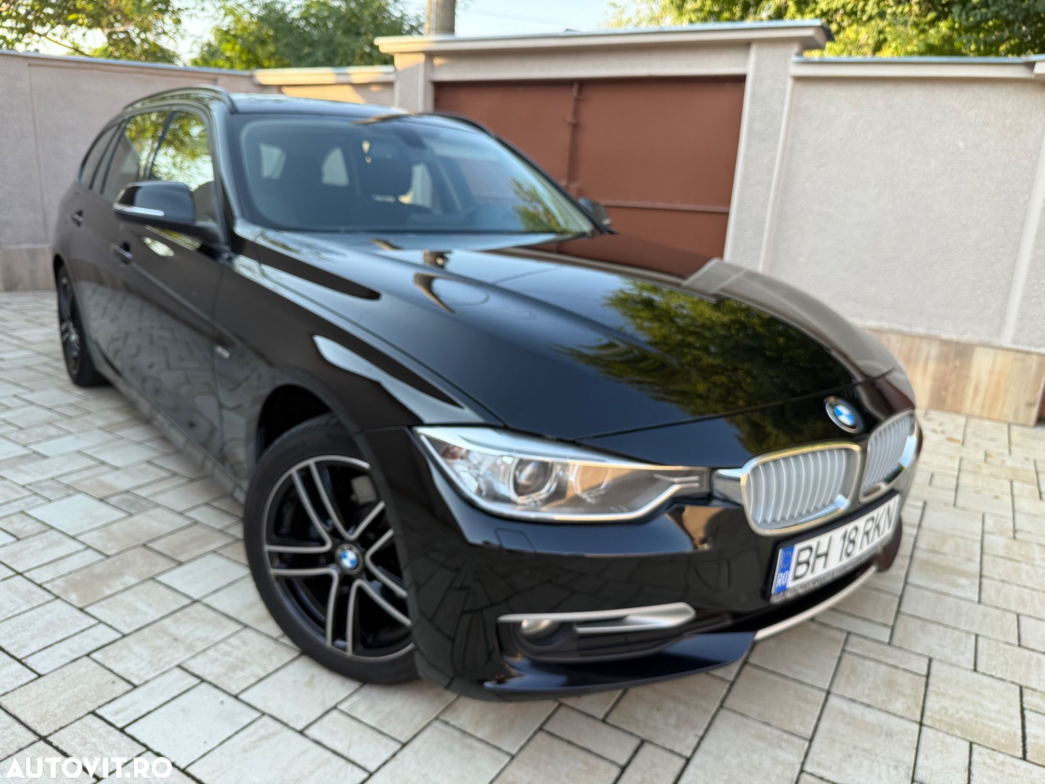 BMW Seria 3 320d Aut. Modern Line - 1