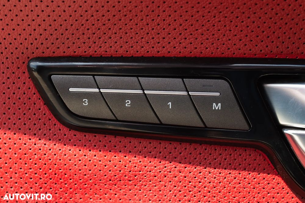 Land Rover Range Rover Evoque - 25