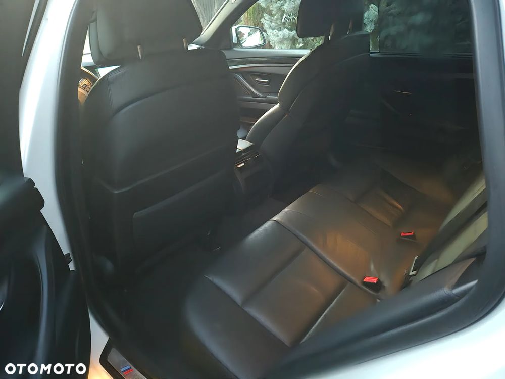 BMW Seria 5 525d xDrive - 19