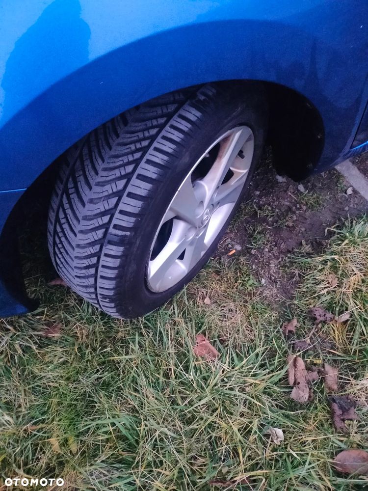 Toyota Auris 1.6 Premium - 6