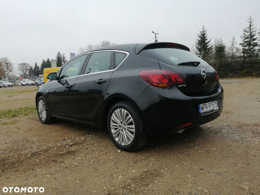 Opel Astra 1.4 T Cosmo - 2
