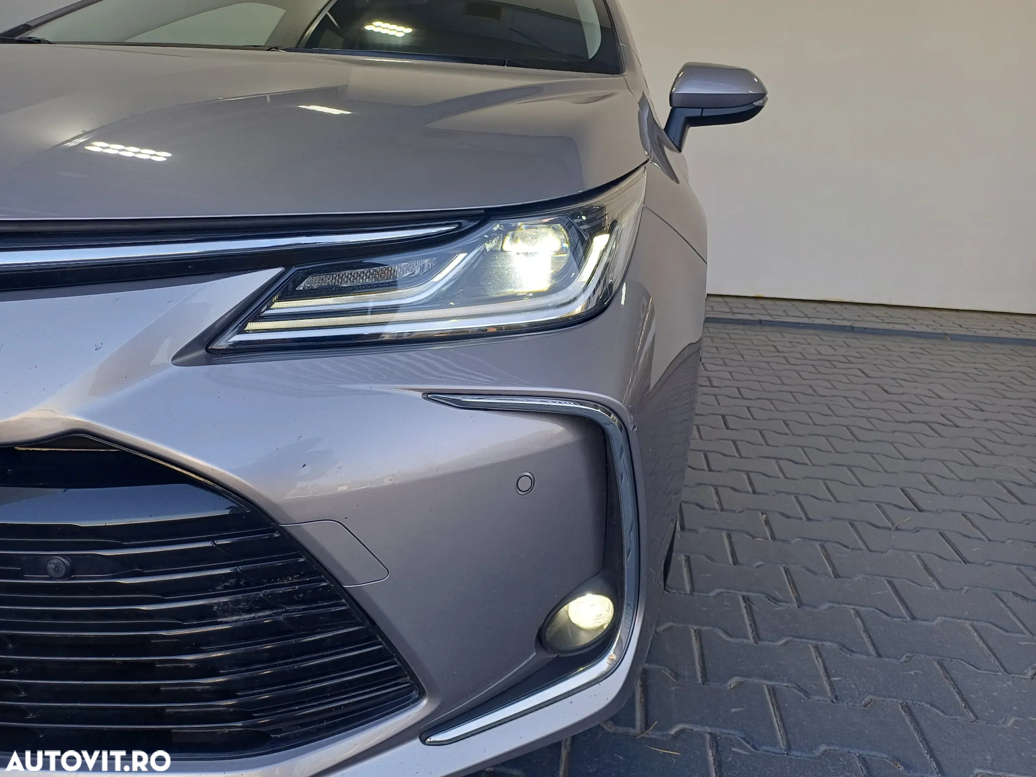 Toyota Corolla Sedan 1.8 HSD Dynamic - 30