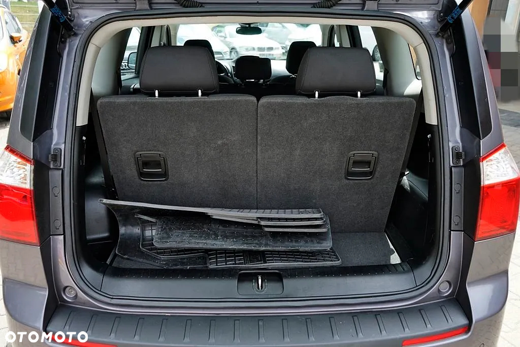 Chevrolet Orlando - 32