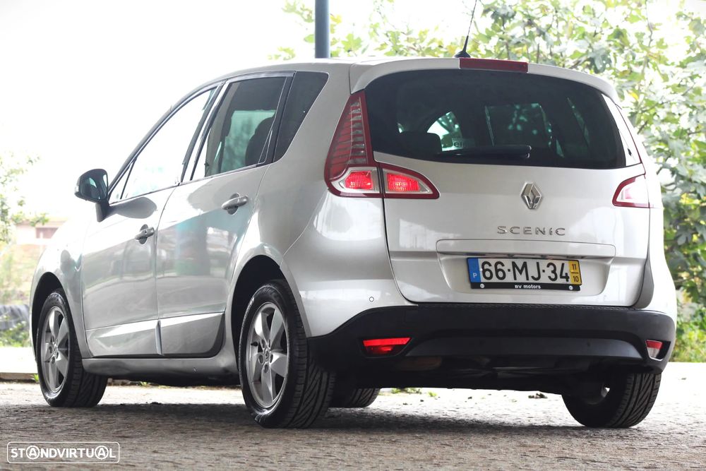 Renault Scénic 1.5 dCi Dynamique S - 11