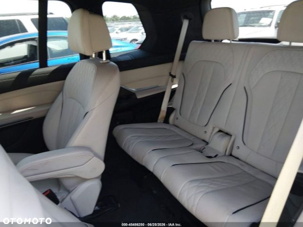 BMW X7 - 8