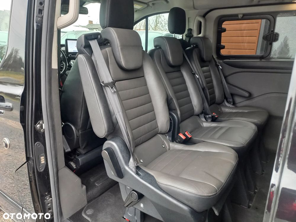 Ford Tourneo Custom - 15