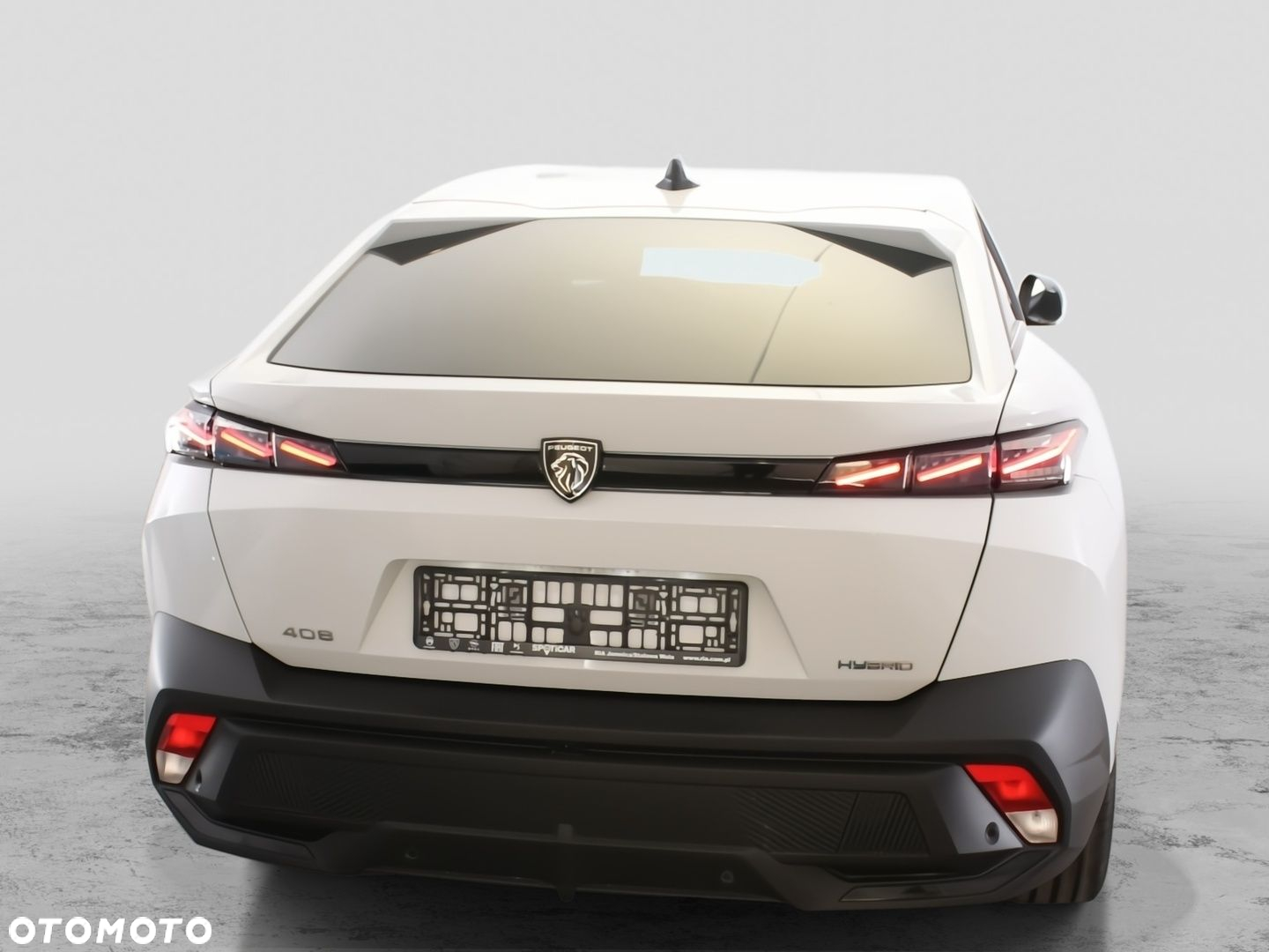 Peugeot 408 - 10