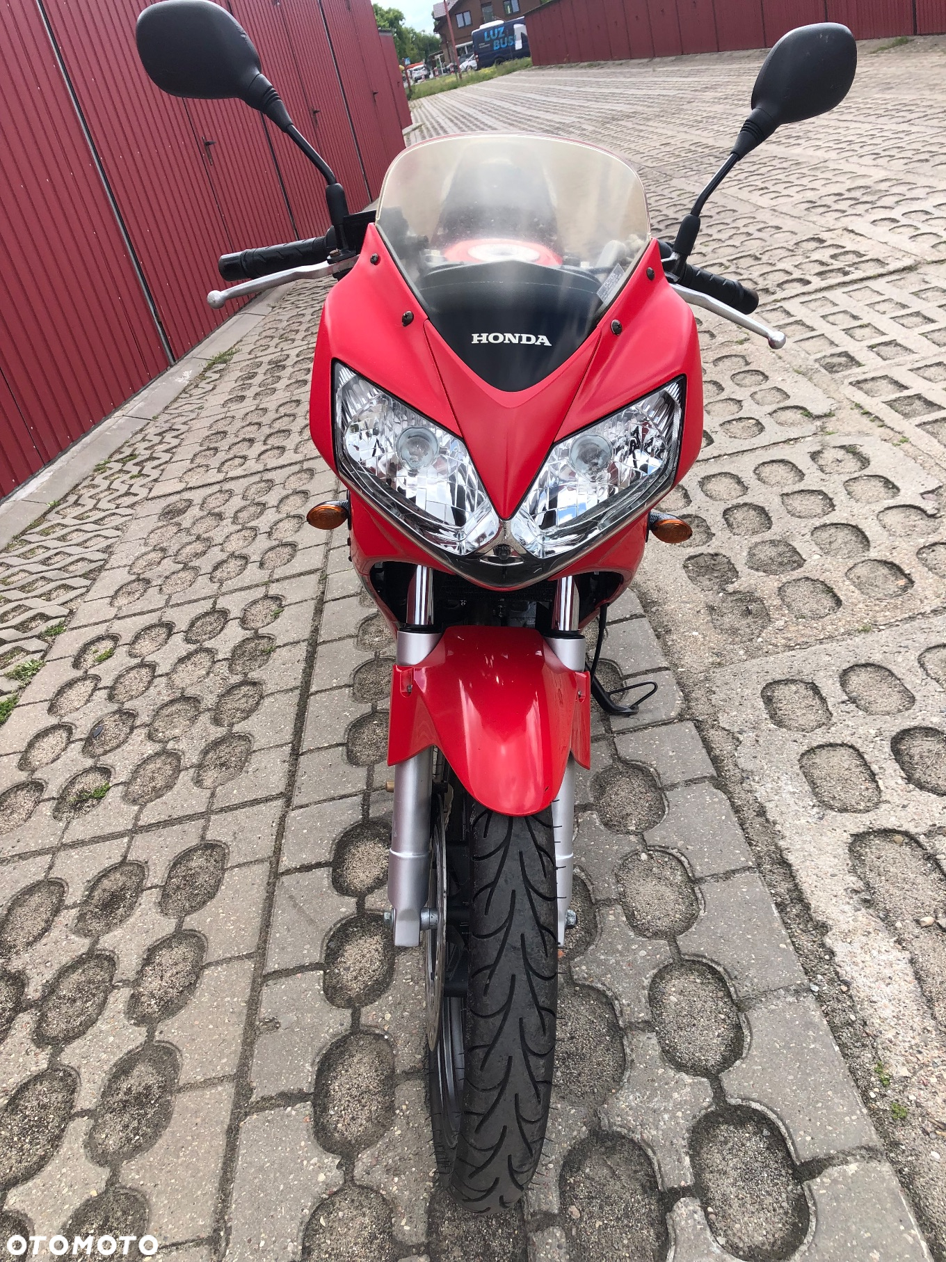 Honda CBR - 9