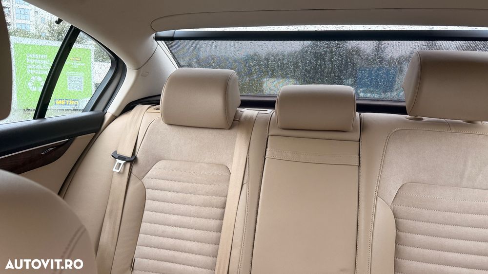 Volkswagen Passat - 18