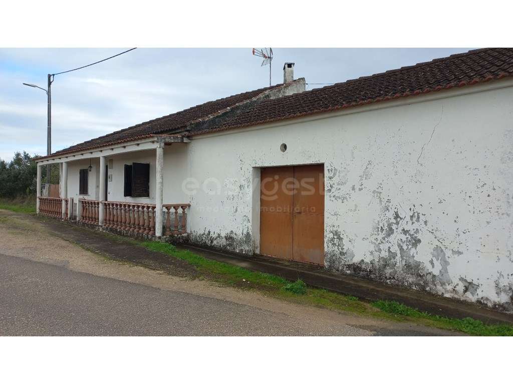 Moradia T3 com Garagem, Adega e Logradouro em Marmeleira e Assentiz - Grande imagem: 2/22