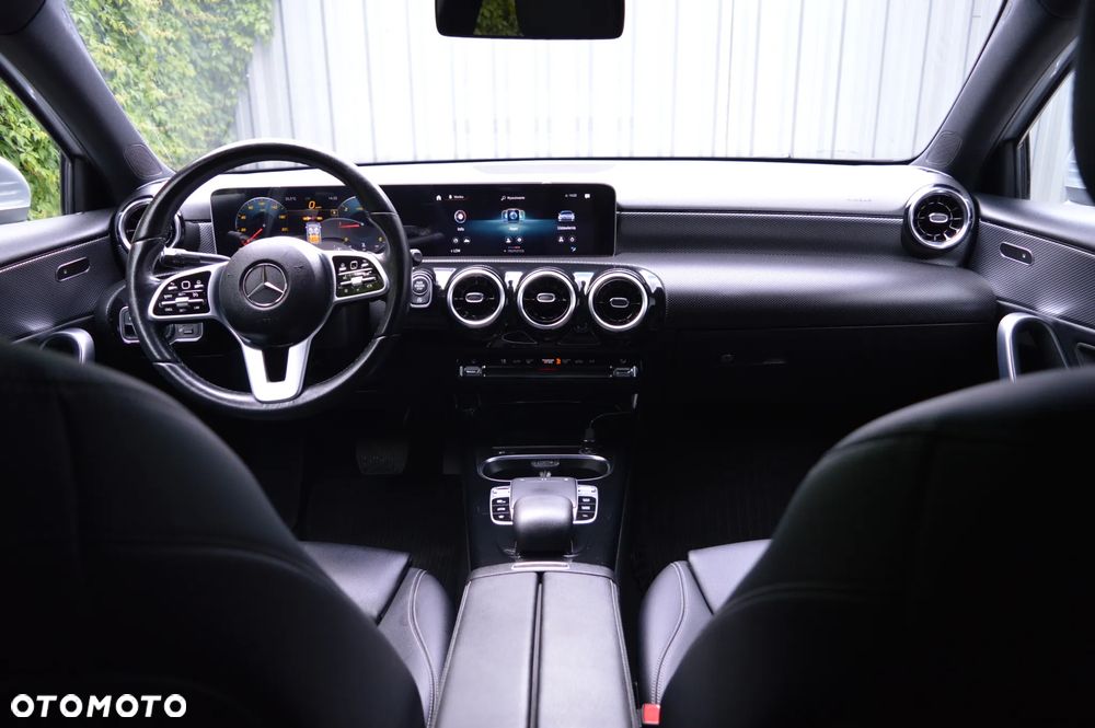 Mercedes-Benz Klasa A 180 d Progressive 7G-DCT - 19