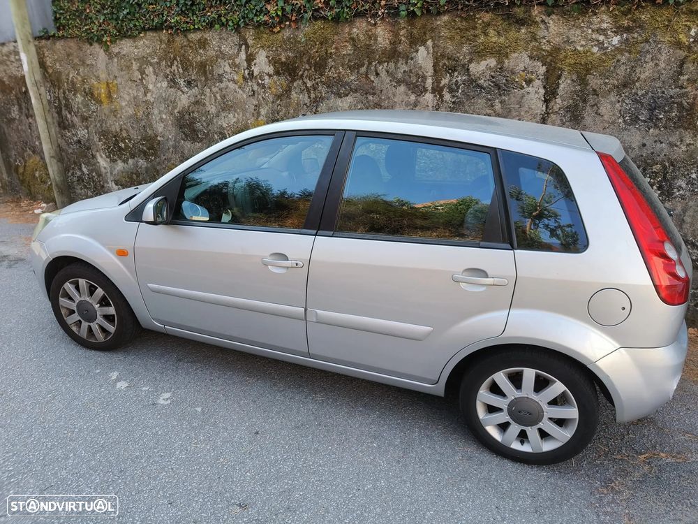 Ford Fiesta 1.25 Ghia - 2