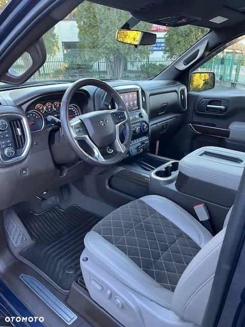 Chevrolet Silverado - 12