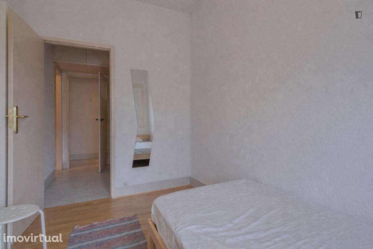 Quarto - localizado em Estrela Lisbon - Grande imagem: 2/11