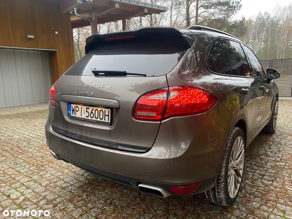 Porsche Cayenne - 6