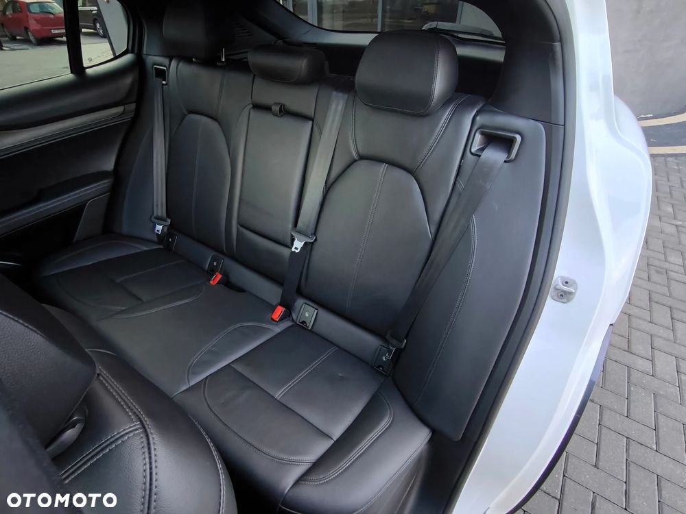 Alfa Romeo Stelvio 2.0 Turbo 16V AT8-Q4 Executive - 30