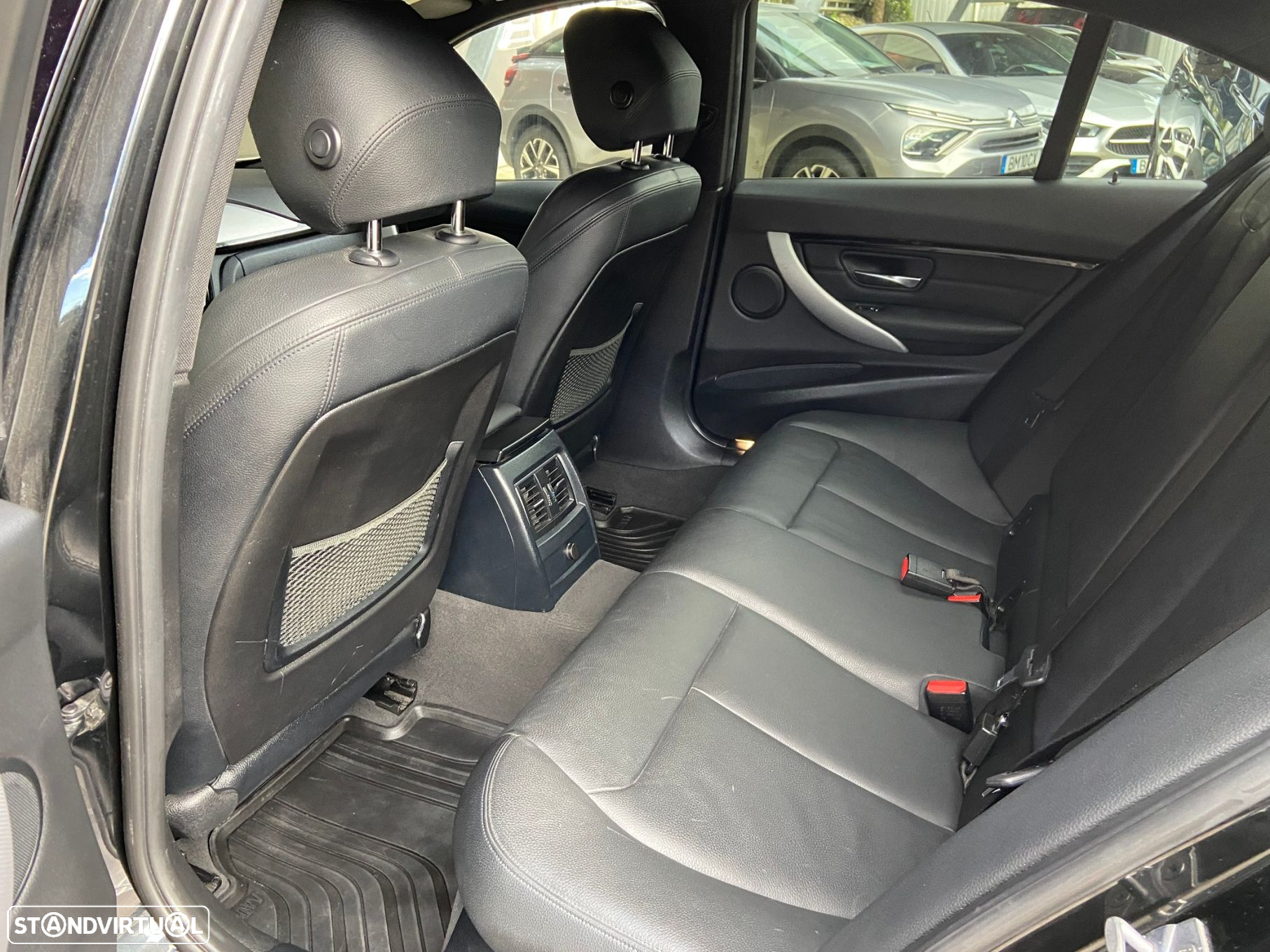 BMW 330 e iPerformance Pack M - 33