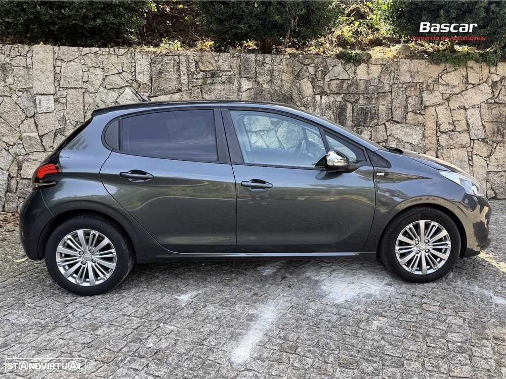 Peugeot 208 1.6 BlueHDi Style - 10