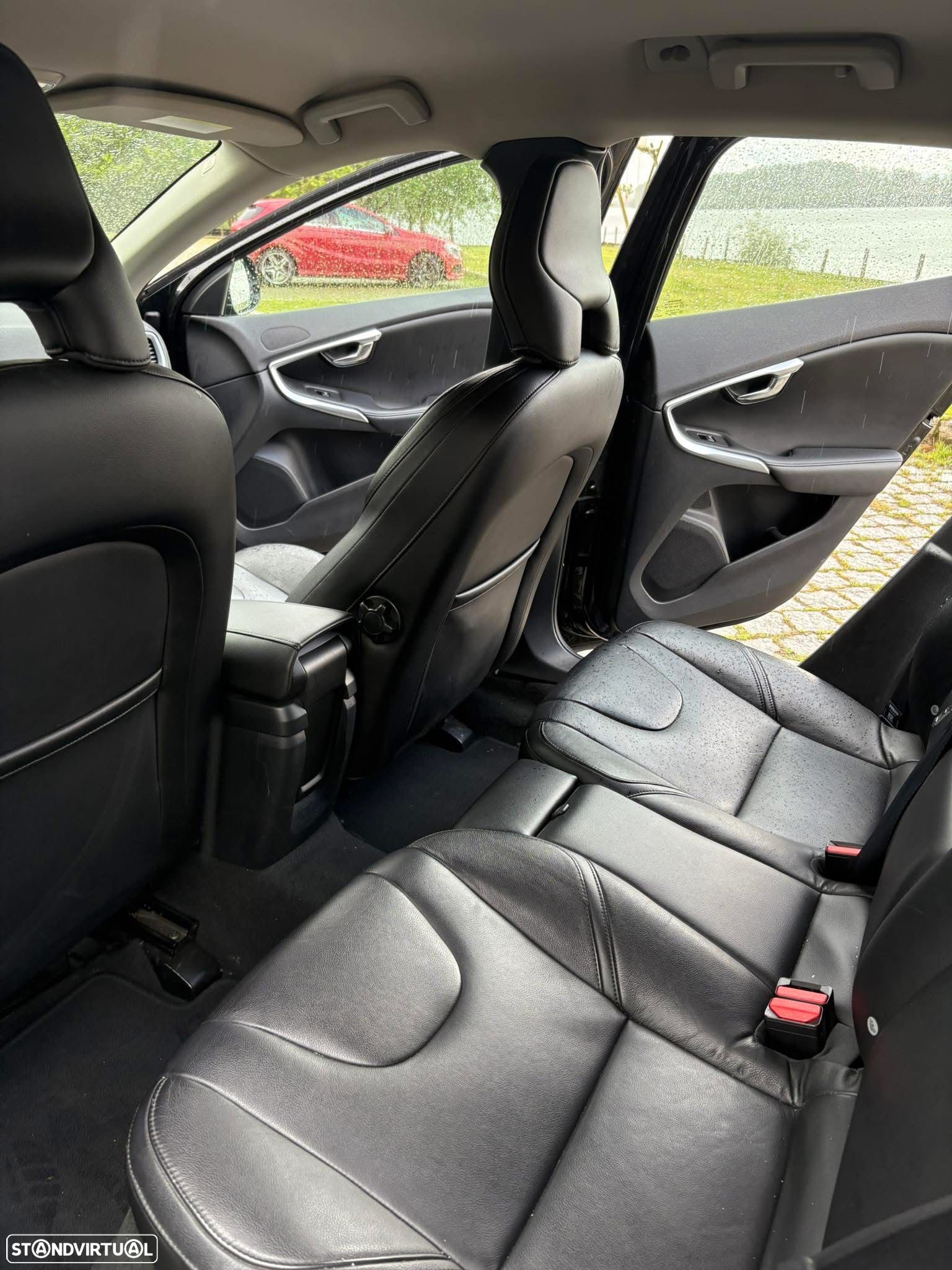Volvo V40 1.6 D2 Eco Momentum - 6