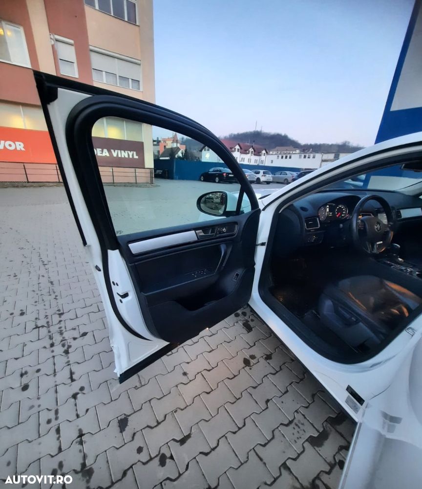 Volkswagen Touareg 3.0 V6 TDI BMT - 9