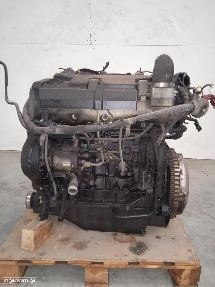 MOTOR COMPLETO KIA CARNIVAL I 2004 - 5