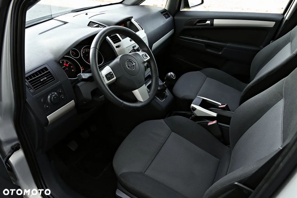 Opel Zafira - 21