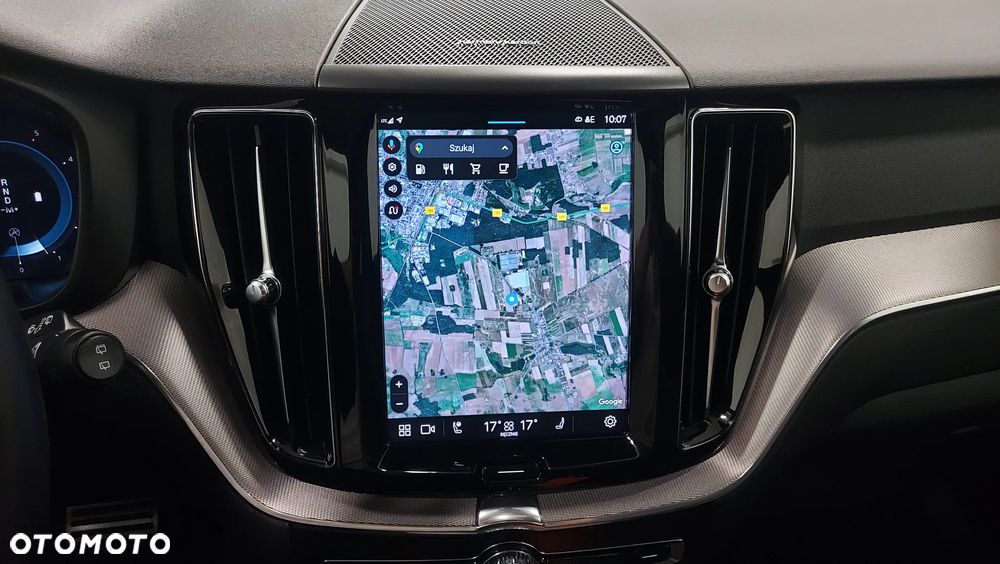 Volvo XC 60 B4 D Plus Dark - 20