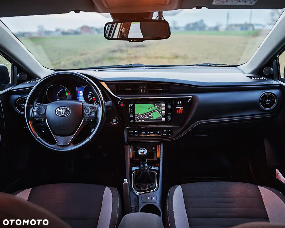 Toyota Auris 1.2 T Premium - 21