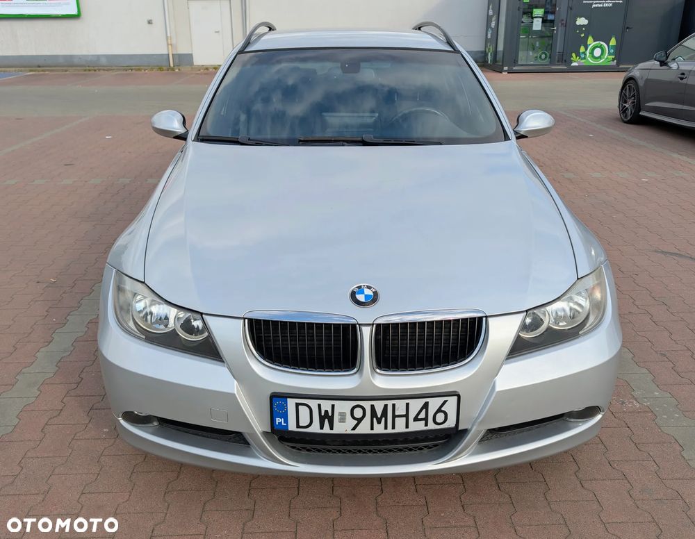 BMW Seria 3 318i - 8
