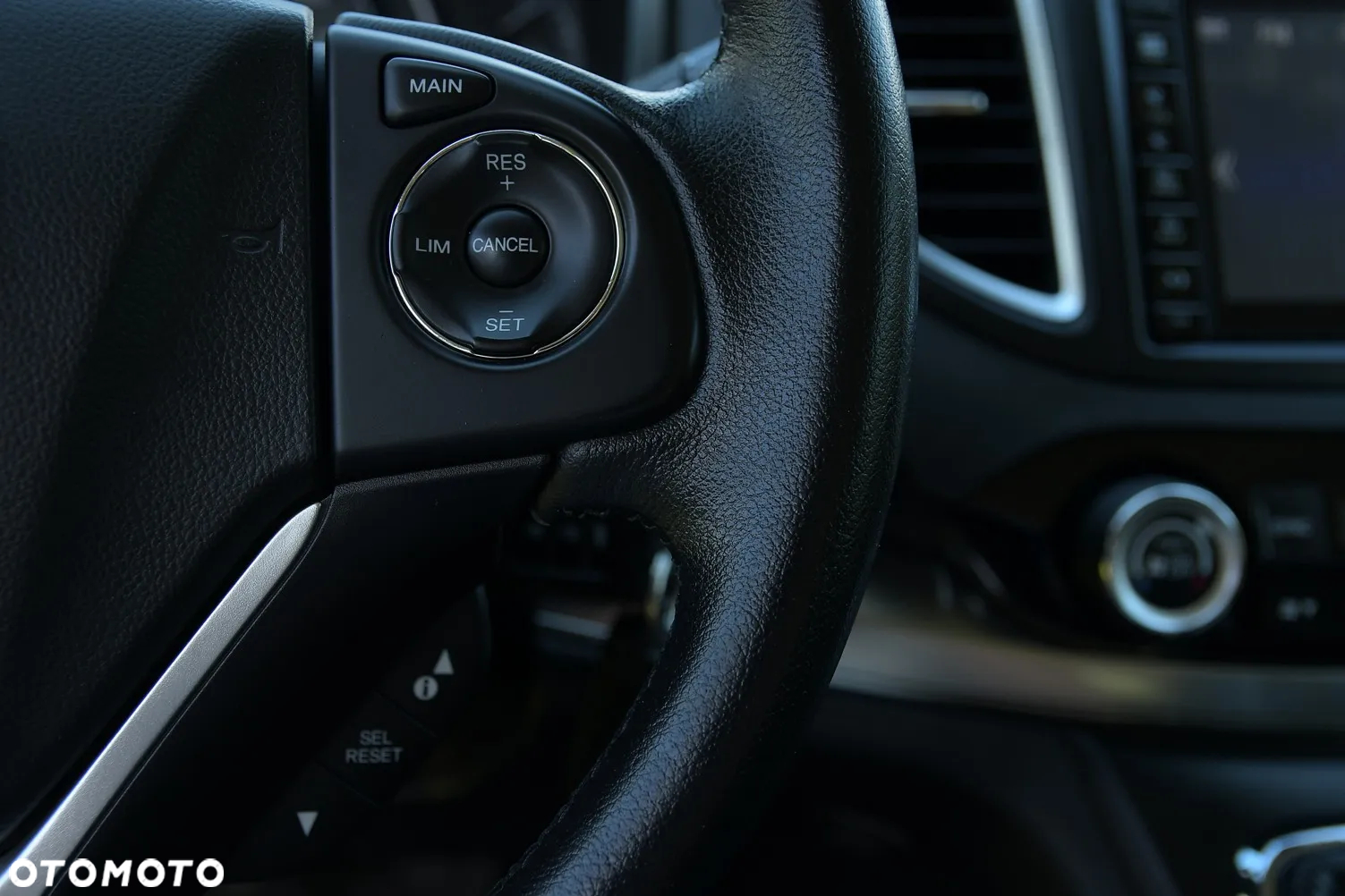 Honda CR-V 2.0 Elegance (Honda Connect+) / (2WD) - 33