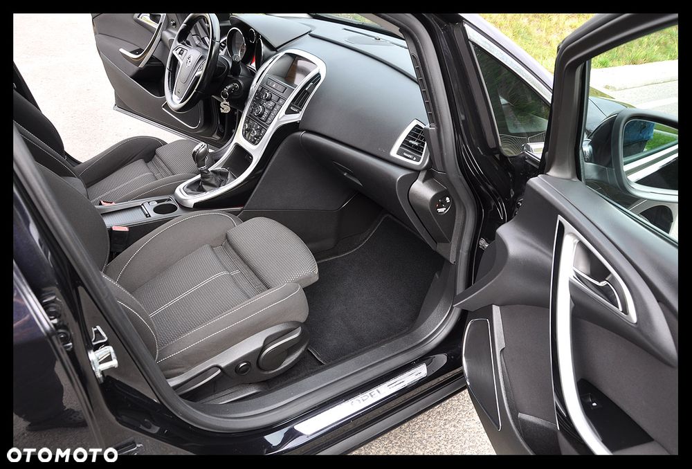 Opel Astra 1.4 Turbo Innovation - 28
