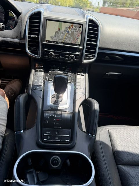 Porsche Cayenne Tiptronic S - 11