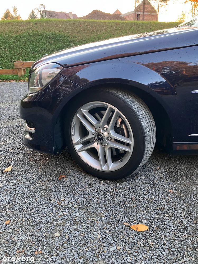 Mercedes-Benz Klasa C 350 T (BlueEFFICIENCY) 7G-TRONIC Avantgarde - 21