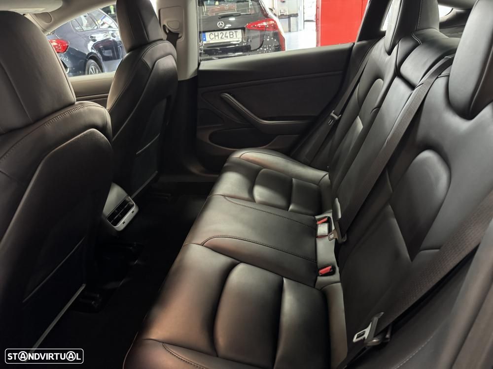 Tesla Model 3 Long-Range Dual Motor AWD - 43