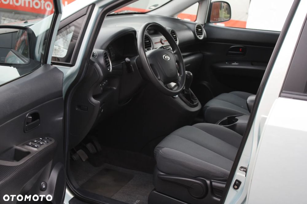 Kia Carens 2.0 CVVT LX - 6