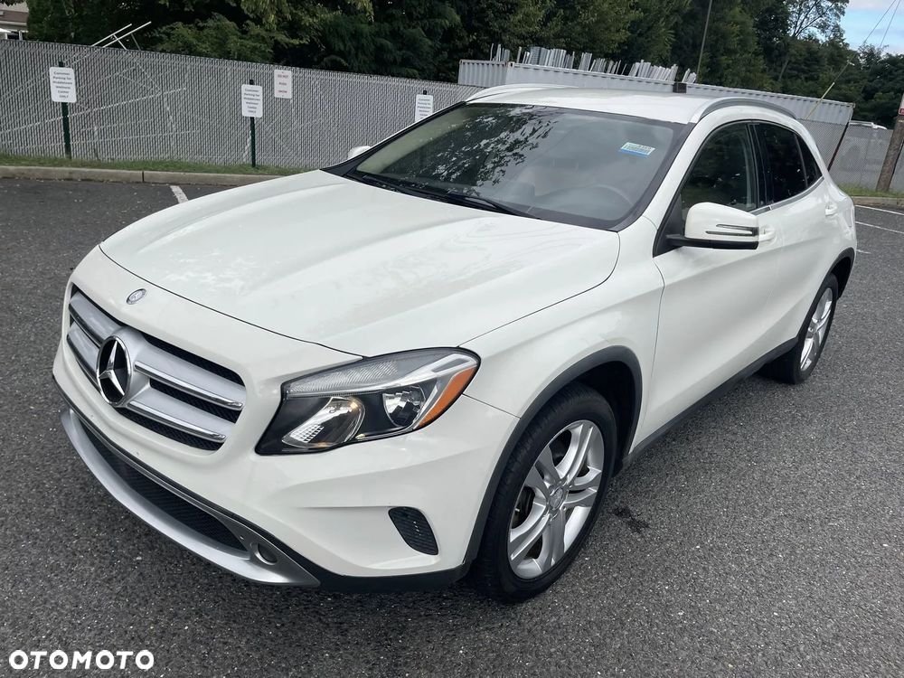 Mercedes-Benz GLA 250 4-Matic - 13
