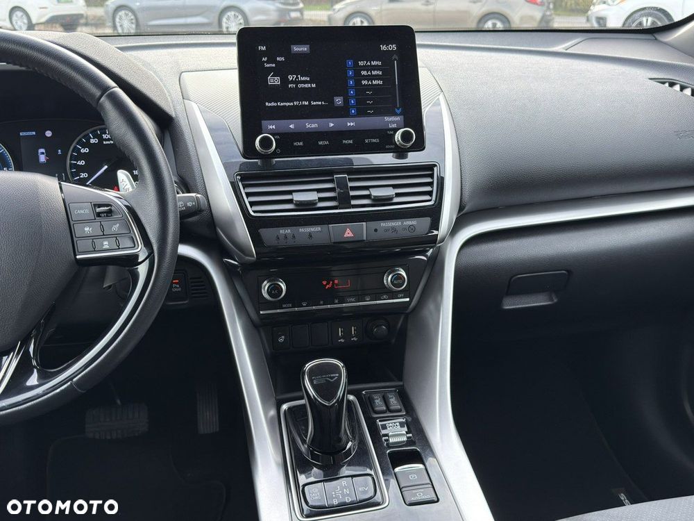 Mitsubishi Eclipse Cross - 28