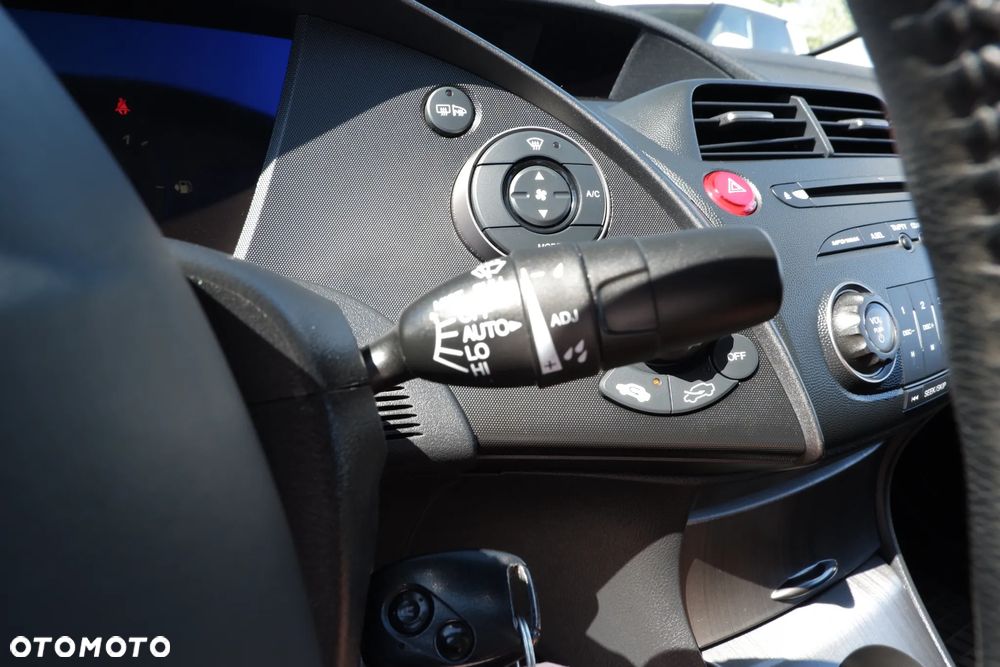 Honda Civic 1.4 i-VTEC Comfort - 17