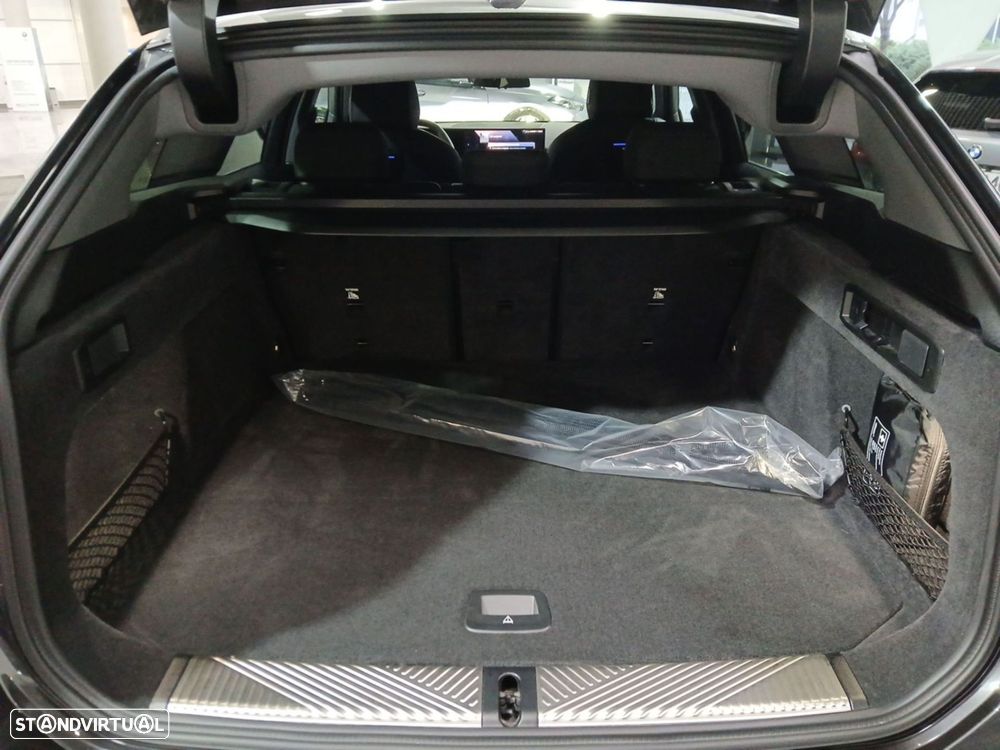 BMW 530 e Line Luxury - 28