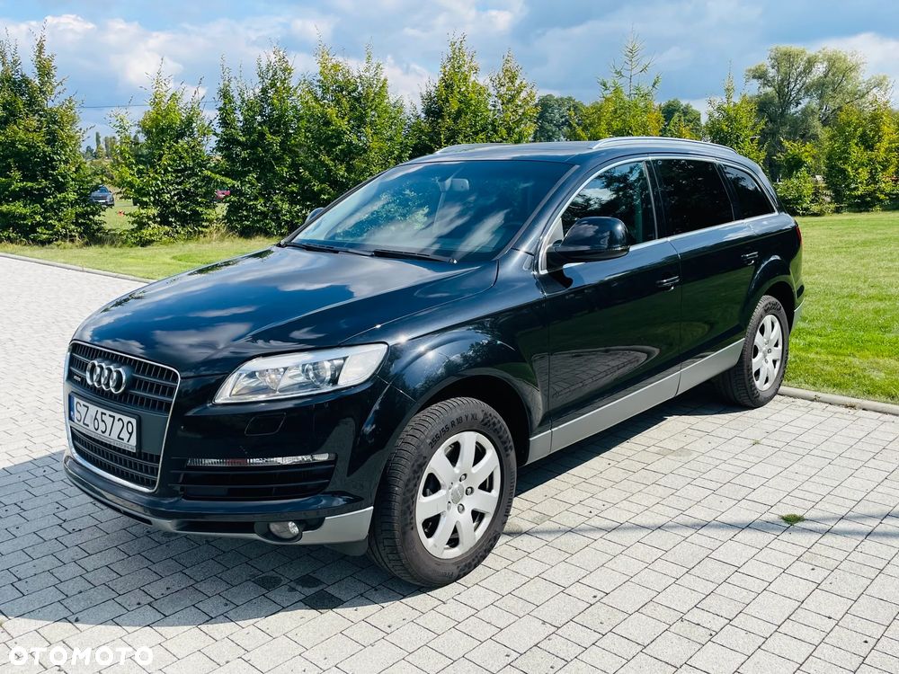Audi Q7 - 1