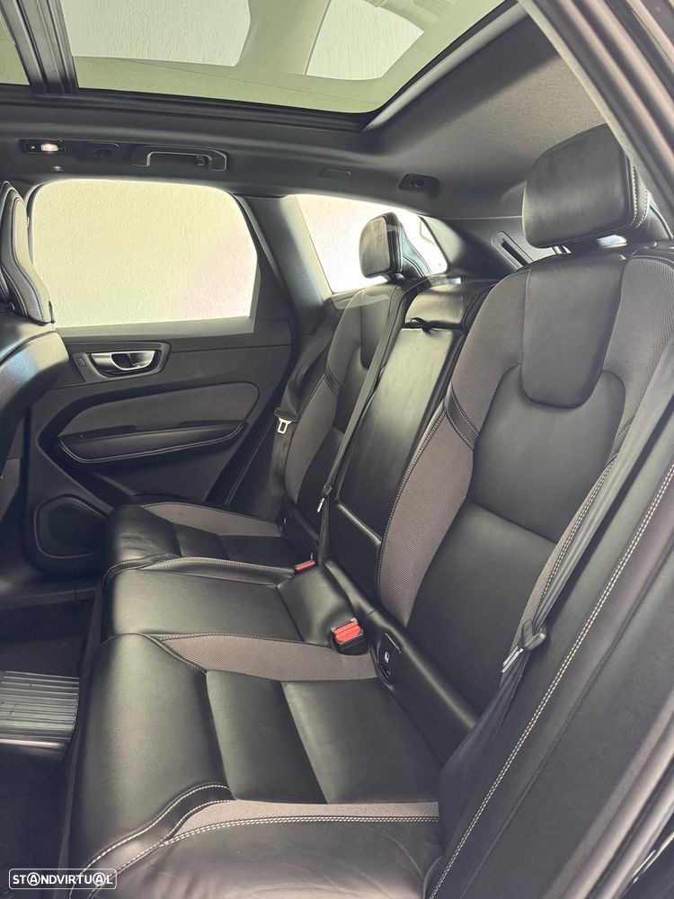 Volvo XC 60 2.0 T6 PHEV Black Edition AWD - 15