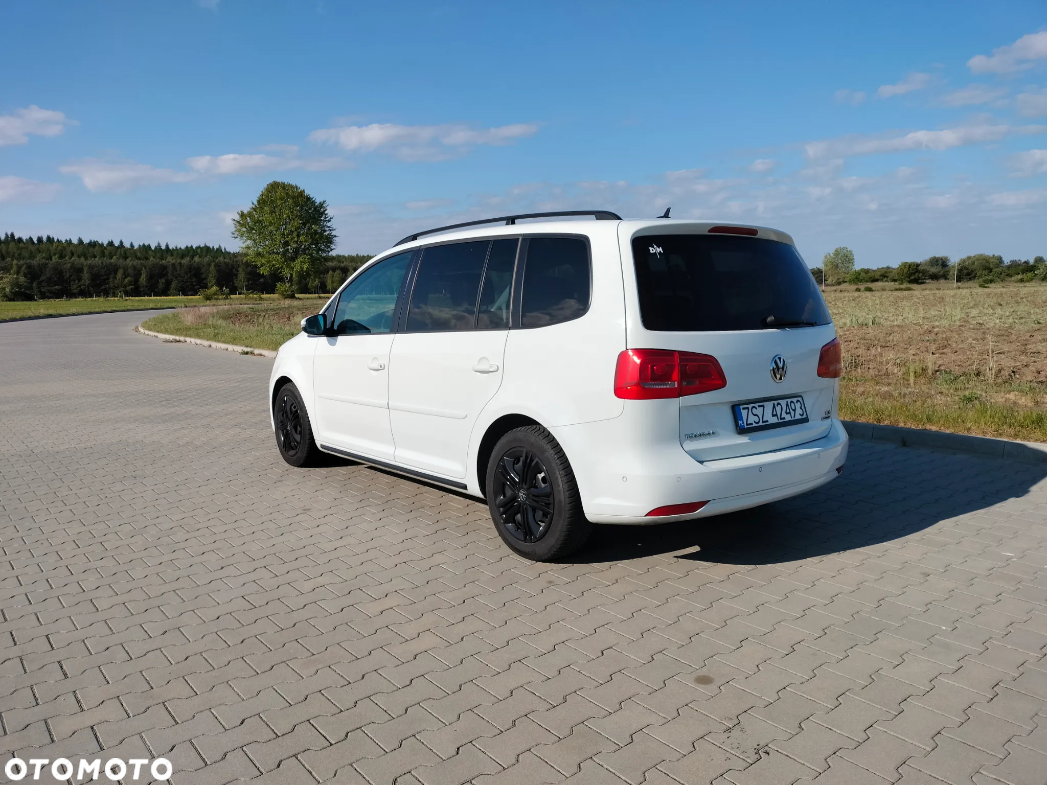 Volkswagen Touran 1.6 TDI DPF BlueMotion Technology Highline - 14