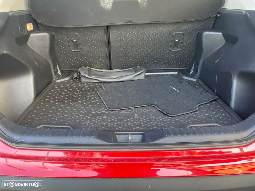 Toyota Yaris Cross 1.5 HDF Comfort Plus - 11