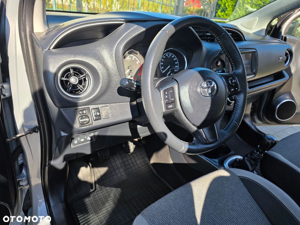 Toyota Yaris 1.5 20th Anniversary - 13