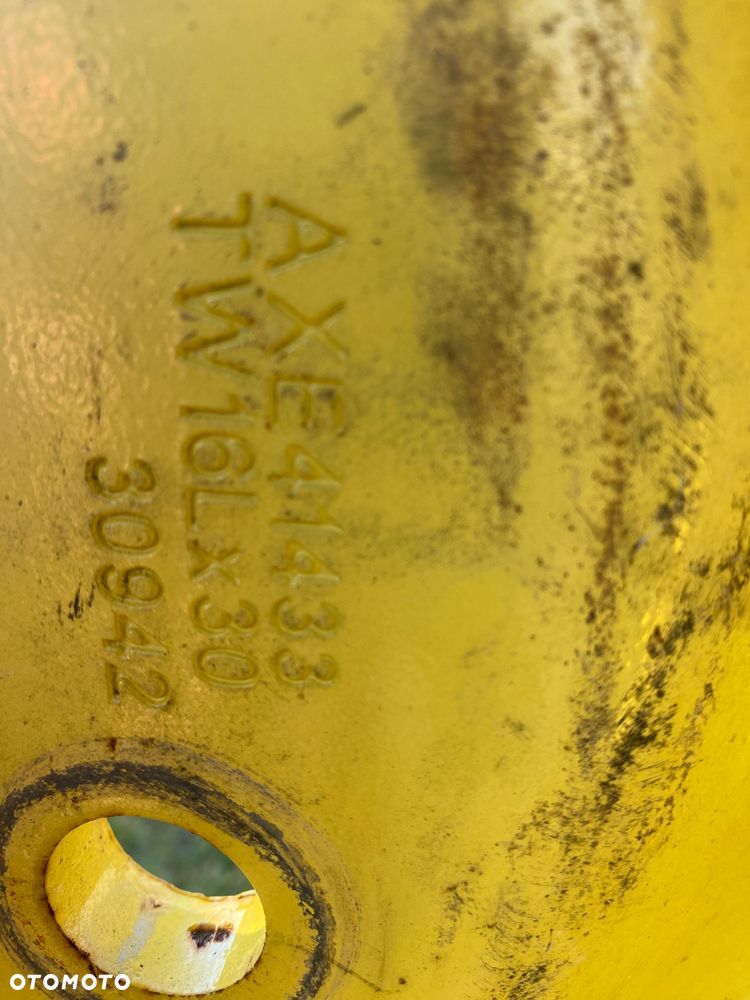 FELGA TYLNIA 16LX30  , AXE41433 JOHN DEERE W540,W550,W650,T550,T660,T670 - 3