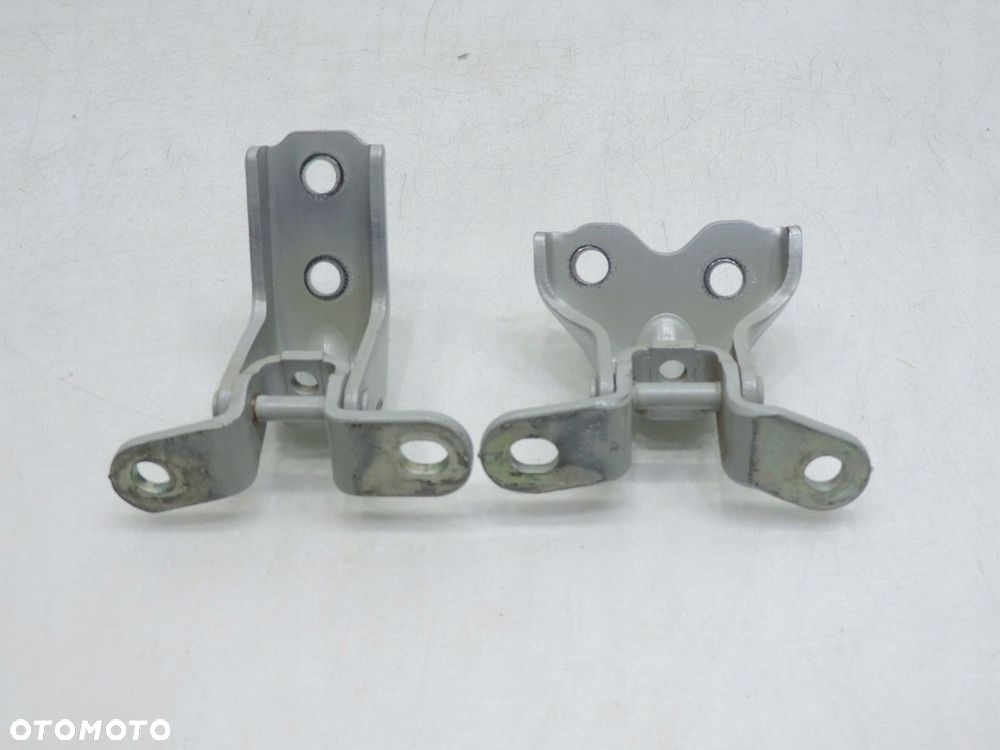 ZAWIAS ZAWIASY DRZWI PRAWE KIA RIO III 3D - 3